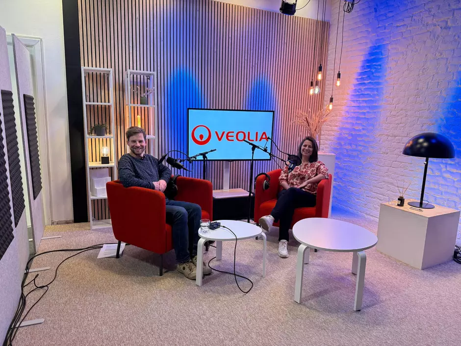 Marie Delmelle dans le studio de Veolia Voices